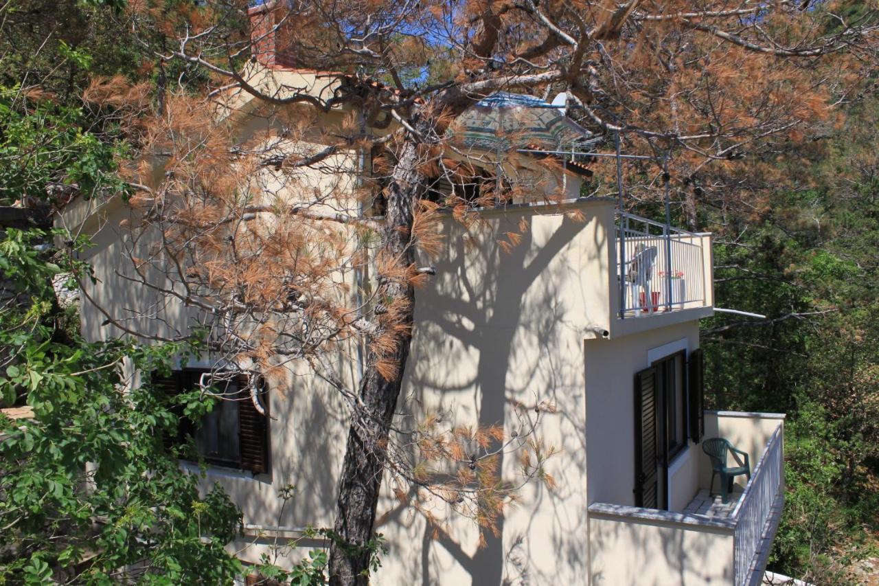 Studio Brsec 2359A Exterior photo